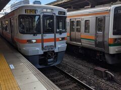 名古屋からは在来線に乗り換え、岐阜駅に向かいました。