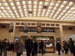 ルーヴェンのクリスマスマーケットをたっぷり楽しんでブリュッセル中央駅に戻ってきました。