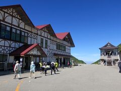 バスは無事に乗鞍山頂（畳平）へ到着。