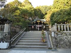 詩仙堂の隣にある八大神社を参拝したところでこの日の京都観光はおしまい。
一条寺下り松を見て和菓子屋さんでお土産を買ってから、帰りました。