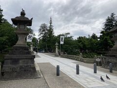 まだ少し時間があるので、神社も見てみることに。