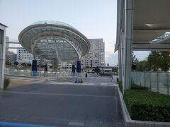 １６：５０
オアシス２１の特徴的な建築物を見ながらバスは出発。ここから中央道へと向かっていきます。
それにしてもオアシス２１は最初に見た時にはすごく驚きました（笑。最初に来たのはもう１６年くらい前かあ・・・。