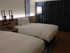 札幌での宿泊ホテルはフェアフィールド・バイ・マリオット札幌です
部屋は５１９号室で、札幌タワーは見えない方向でした