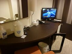 おなかは　いっぱい。
高知ホテルでのんびり。スタッフの対応はよかったです。
なにより駅前。

高知市は楽しかった。また来てもいいな。

翌日はいよいよモネの庭へ！