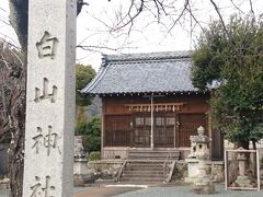 ここ白山神社。
お邪魔します。