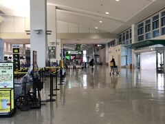 18:30前には那覇空港に到着。
こちらもやっぱり閑散としています。