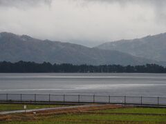 近くなので、天橋立を見に立ち寄りました。
天橋立って、どちらかの端から山に登って見ないと、ただの松林ですね。
