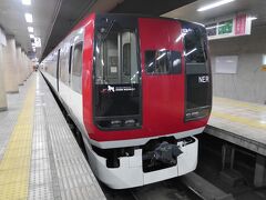 長野で長野電鉄に乗り換えます。
