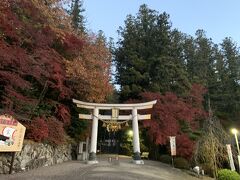 まずは宝登山神社です。