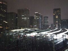 夜中の１２時過ぎの東京駅