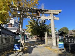 途中、今戸神社に寄ってみた。