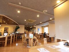 店内はこんな感じです。ここは店舗が広く感染対策も徹底しているので時々利用します。ペンションも経営しているので施設自体が大きいです。