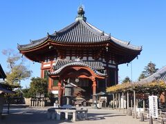 南円堂（重要文化財）

日本最大の木造八角堂。
