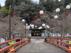 15分ほどで終点の室生寺バス停
そこから門前町を通って5分ほどで太鼓橋に到着
