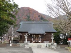 2年ぶりの飯坂八幡神社、早速お参りしませう。
ご祭神は誉田別尊（応神天皇）息長足姫命（おきながたらしひめのみこと・神功皇后）、玉依姫命（たまよりひめのみこと・神武天皇の母君）
天喜4年（1056）源義家公の手より創建、写真の拝殿は十八世紀末に改築。
http://hachimanjinja.info/