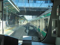 さがみ野駅ではＪＲ埼京線から直通のＥ２３３系電車とすれ違い。
駅名そのものが長閑さを連想させる駅だな、とずっと前から思ってました。
そんな駅にＪR埼京線のＥ233系が来るなんて新鮮すぎる！
