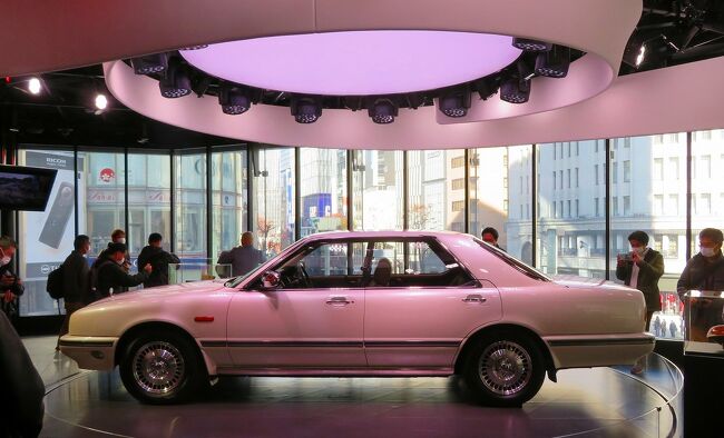 NISSAN GLORIA シーマ FY31 White Pearl 京商 1/43 日産