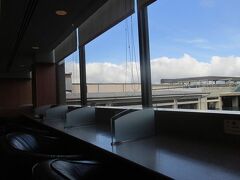 ゆったりと座って