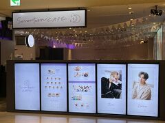 東京・新宿『新宿ミロード』7F【SEVENTEEN CAFE】の写真。

友達と待ち合わせをし、大好きな【五右衛門パスタ】で
ランチをした後、立ち寄りました。

平日なので空いています。