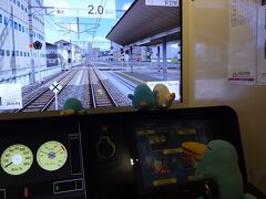 京都鉄道博物館は10:00にオープンしました。早速、運転シュミレーター体験をしました。今回は在来線223系電車です。