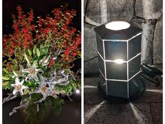 色鮮やかな生け花も各所に飾られ、目を楽しませてくれます。これは嵯峨嵐山文華館前のもの。灯篭もモダン。