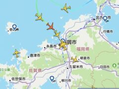 福岡空港ってこんな遅い時間でも混んでるんですね。
同じ市街地にある伊丹空港は20:30で止まるのでだいぶ違う。。