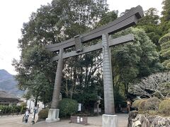 高千穂には15過ぎに到着。
まずは高千穂神社にお参り。