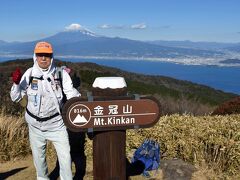 富士には傘雲が掛かっていません。今日は天気が持ちそうです。