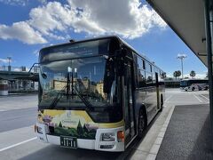 新浦安駅からだと、市バスに乗らなくては行けない為、朝1番で、舞浜駅からディズニーランドのバス停まで行き、セレブレーションホテル行きの無料バスに乗車。遠回りになりますが、こちらの方が安かった。バス停は迷うことなく着けました。