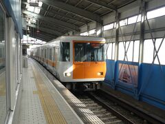 Osaka Metro中央線に乗ります。
車両は近鉄7000系です。