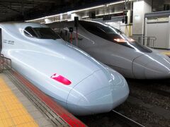 次の日は山口県防府市を観光するため、駅弁を買ってから、新幹線ひかり号に乗り、新山口まで移動します。直前割きっぷで3000円で快適に移動。