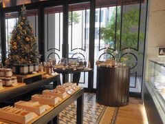 ブランジェリー ル ドールさんは、セントレジスホテル大阪オリジナルのパン&スイーツショップ。