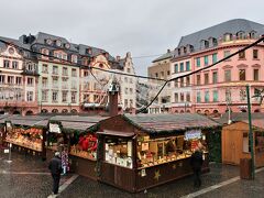 Marktplatz（マルクト広場）

マインツのクリスマスマーケットは、日没後が本番です。
