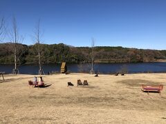 12月末の宮沢湖。

山の色づきが一段落したかな。