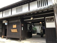 奈良町に戻りました。
ここは、ならまち格子の家です。
無料で見学できます。
入ってみましょう。