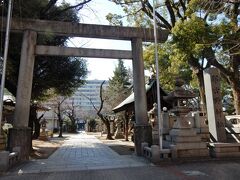 次は、那古野（なごの）神社です。
名古屋城の南側にあります。

この神社の前身となる天王社が創建されたのは、平安時代中期の延喜11（911）年で、醍醐天皇の勅命によるものと伝わっているそうです。