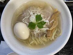 仙台空港といえばコレ！
朝からだし廊のラーメンをたべました。
ここは好きなスープと麺を自分で選ぶスタイルなのでいつも迷っちゃう&#127836;
今回は鯛だしにしてみました！