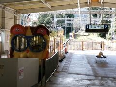 「近鉄全線3日間フリーきっぷ」は、生駒ケーブルと西信貴ケーブルにも乗車可能。
葛城山ロープウェイは、半額で乗れます。

今回は、鳥居前駅から生駒ケーブルに初めて乗車。