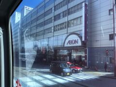 長崎市新地町『AEON』長崎店

『イオン』長崎店の左隣りに『長崎バスターミナルホテル』
（写真左端）があります。

帰る日は『長崎バスターミナルホテル』前に位置する「長崎新地」の
バスのりばから長崎空港行きの空港リムジンバスに乗車する予定です。