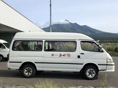 泊まるホテルの送迎車が利尻空港までお出迎えに来てくれました。