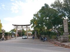 「二の丸地区」の「豊国神社」の入口。
「本丸地区」の桜門から反対側にあります。