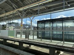 軽井沢駅では青空も見えていました。