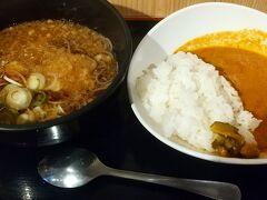 よもだそばでランチ。
カレーとお蕎麦のマリアージュ。美味しかったです。