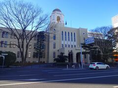ホテルを出て大通りを北に向かいます。

これは静岡市役所の旧庁舎ですが、とても優美な姿で横浜港の「ジャック」にも似ています。
