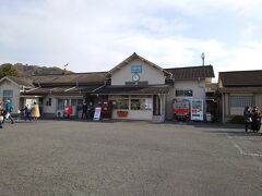 およそ歩くこと15分弱、トロッコ列車の始発駅である大間々駅に到着。