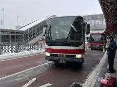 ホテルがすすきのにあるのでバスにしましたが、雪の影響で思っていた以上に時間がかかりました。冬は電車のほうが安心ですね。