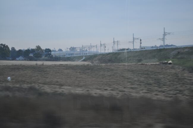 　中部内陸線は忠州駅から先、聞慶駅まで新線計画があります。<br />　聞慶駅から慶北線店村駅までは、かつて聞慶線が1995年まで旅客営業していました。その後、2018年には貨物営業も停止され、現在、営業休止路線となっています。この路線が聞慶駅まで伸びれば、慶北線を通り京釜線金泉駅まで（さらには大邱・釜山へ）直通列車が走りそうですが、いつになることやら。