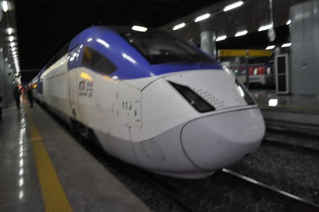 　釜田駅から釜山駅へ移動してKTXでソウルへ戻ります。<br />　でも、時間に余裕があるので、釜田駅から久しぶりに慶全線に乗って順天へ行ってもいいかな？？釜田駅13:38発ムグンファ1943号順天行きがありますし。<br />　一方で、先ほど通ってきた東海南部線慶州駅が移転して高速線新慶州駅経由に路線変更となったので、東大邱駅から新慶州駅を通って浦項駅へ向かうかもしれません。