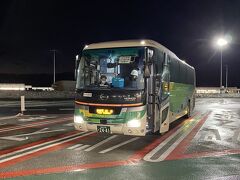 ＡＭ5:50東北道国見サービスエリアで１５分トイレ休憩
あいにく静かな車内で助かりました。