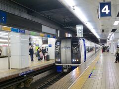 名古屋駅で名鉄に乗り換え。
せっかくなので空港までミュースカイにしました。
乗車券にプラス360円で乗れるのはうれしい。